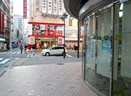 Kanachu Hon-Atsugi Eki Mae (In front of Kanachu Hon-Atsugi station)   Turn right along the service center